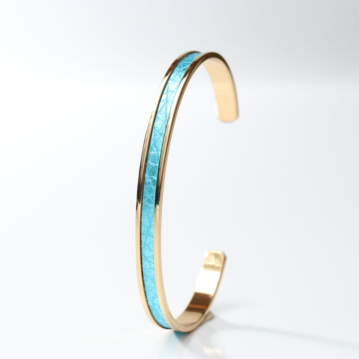 イタリアンレザーバングル(金メッキ)TOPAZ