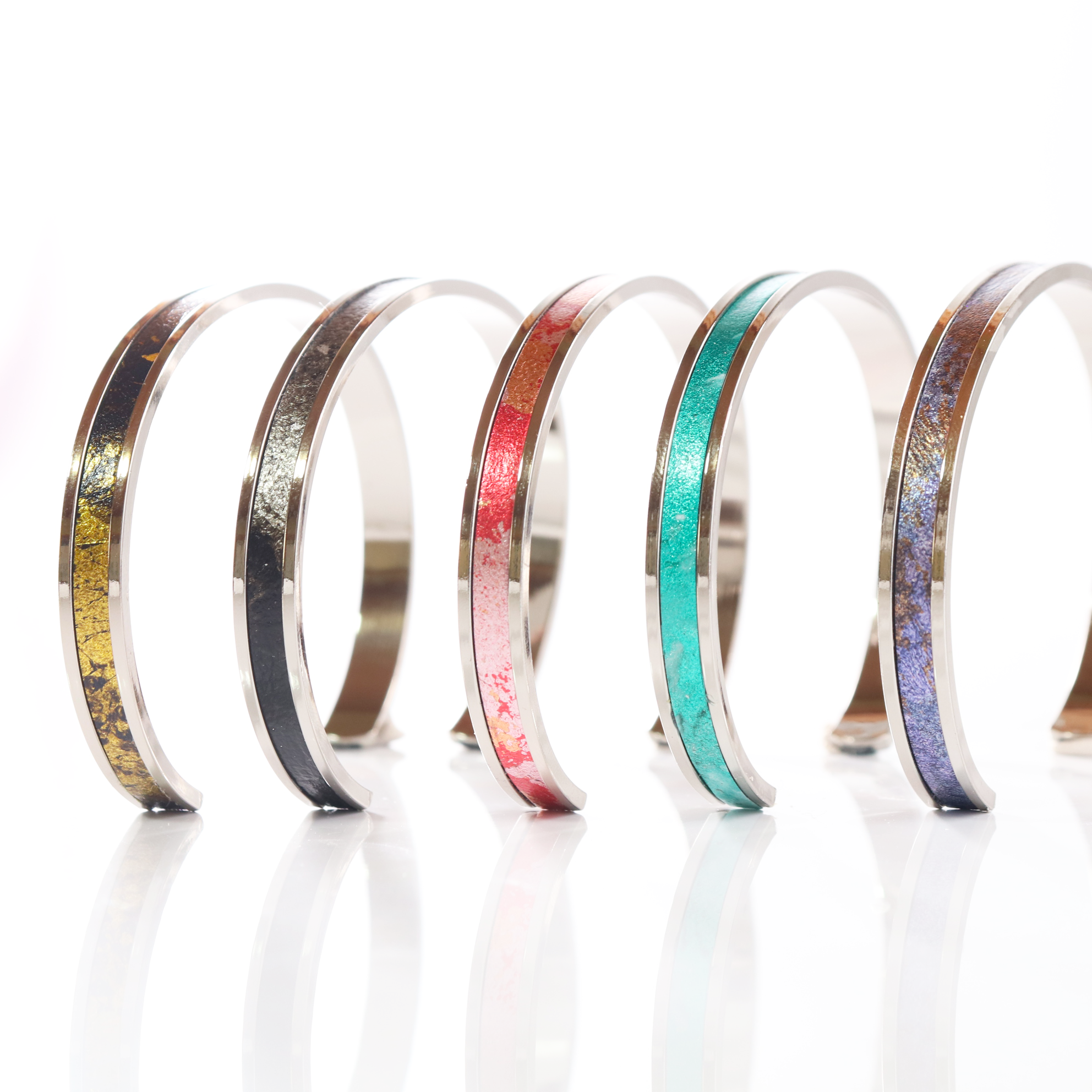 レザーバングル（シルバーカラー）