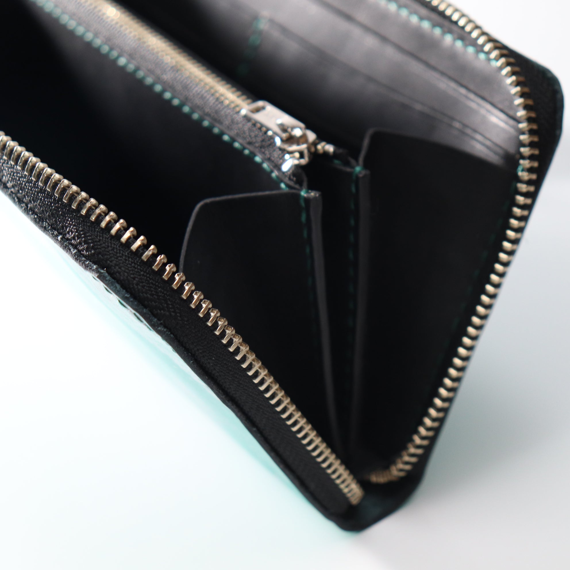 ラウンドファスナー 長財布