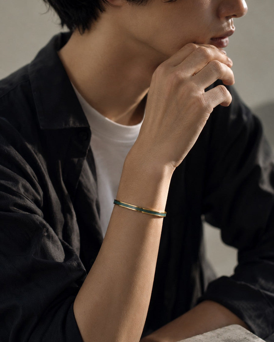 EMERALD worn 04
