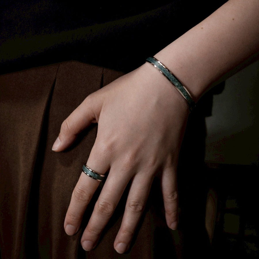 EMERALD worn 05