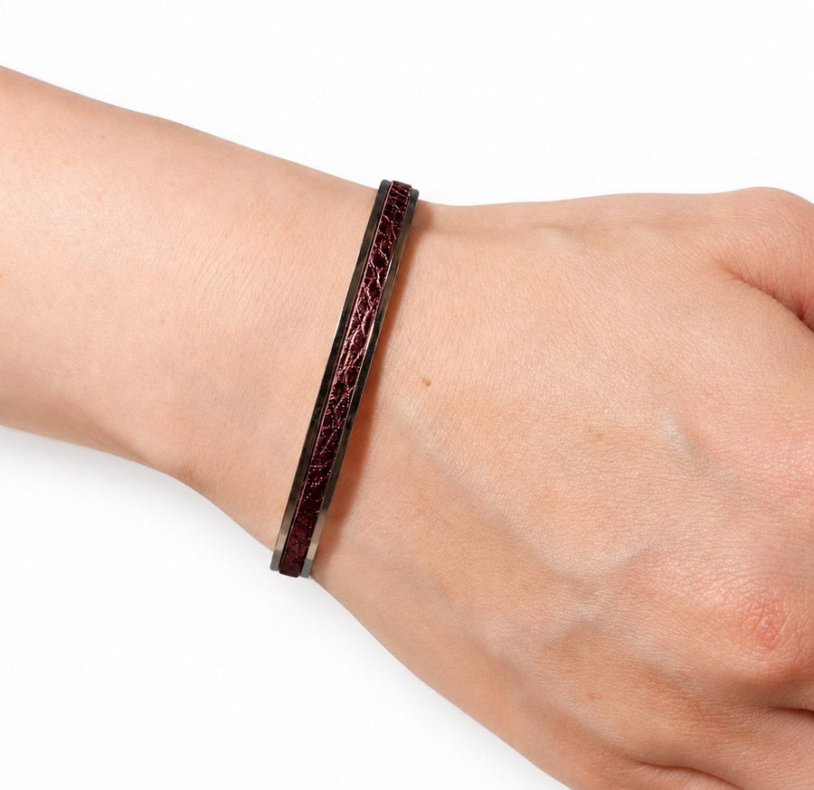 GARNET worn 06